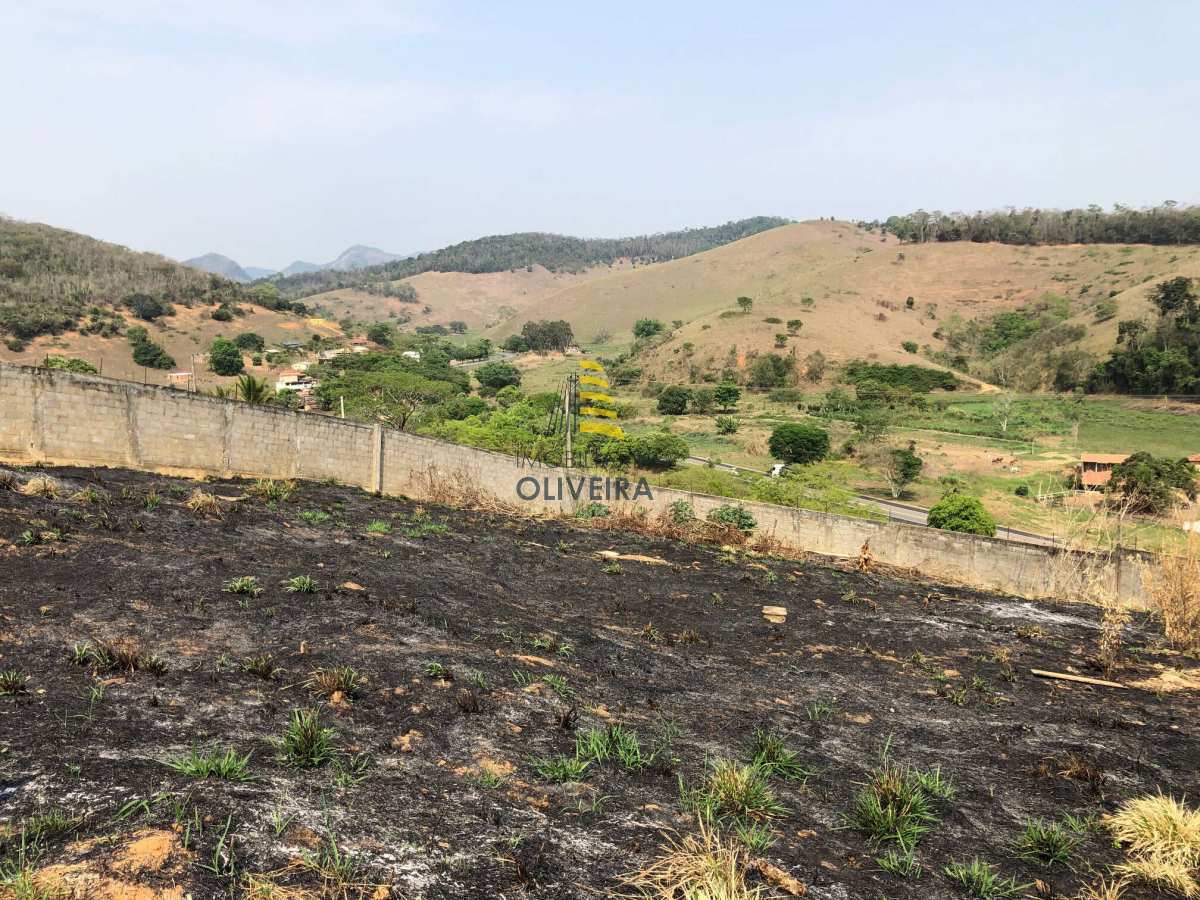 Casa - Vale da Ternura (Caixote) - Imobiliária Oliveira