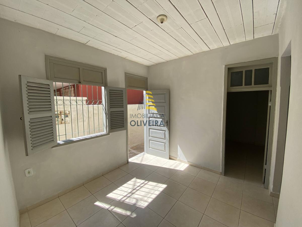 Casa - Vila Laroca - Imobiliária Oliveira