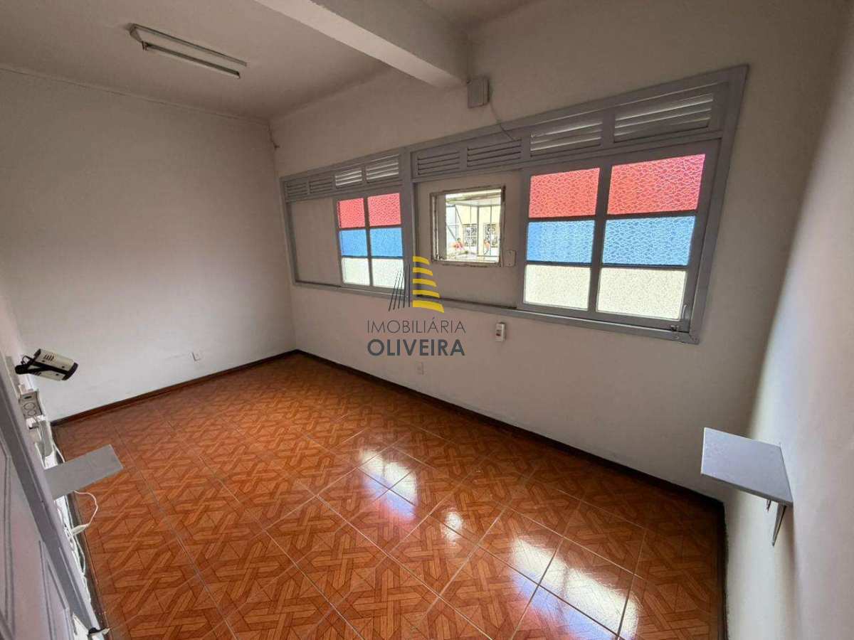 Casa - Vila Laroca - Imobiliária Oliveira