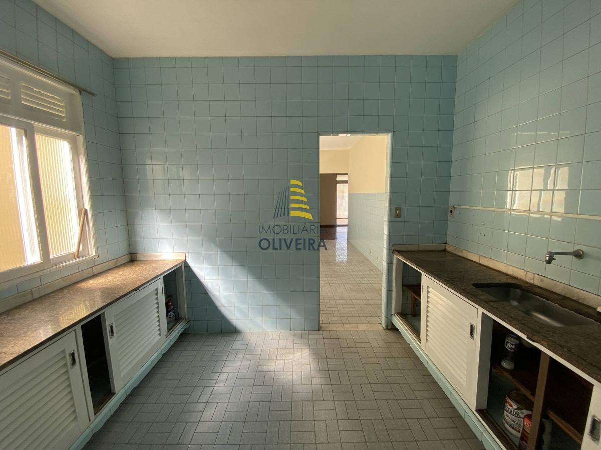 Duas casas - Vila Laroca - Imobiliária Oliveira