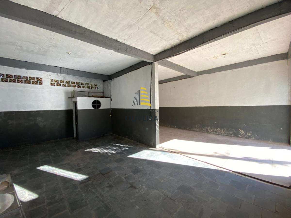 Galpão - Vila Caxias - Imobiliária Oliveira