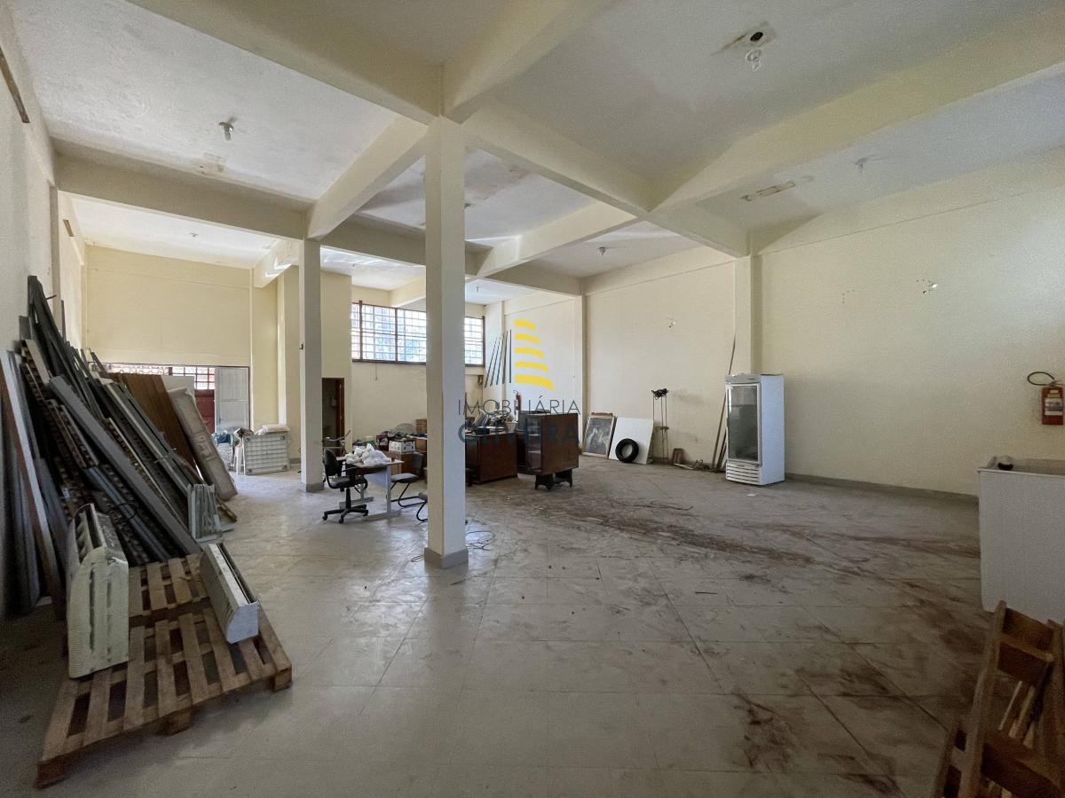 Galpão - Vila Laroca - Imobiliária Oliveira